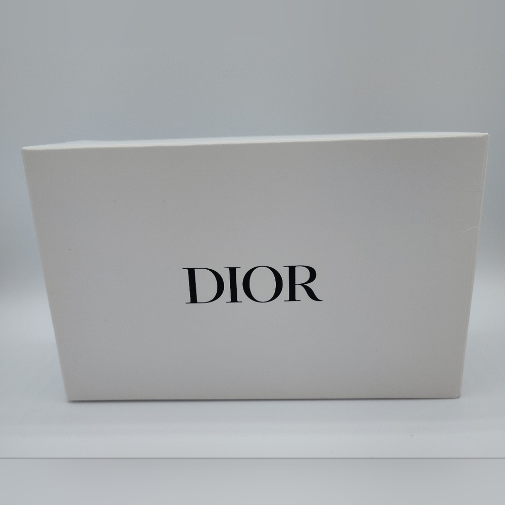 DIOR Beauté White Couture CD Pouch Gold Hardware VIP Cosmetic Bag AUTHENTIC GWP - Picture 12 of 15